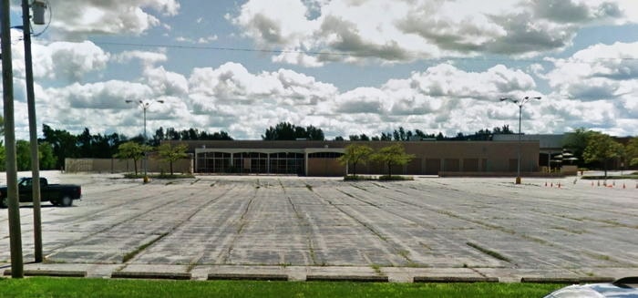 K-Mart (Kmart) - Essexville - 1377 W Center Ave